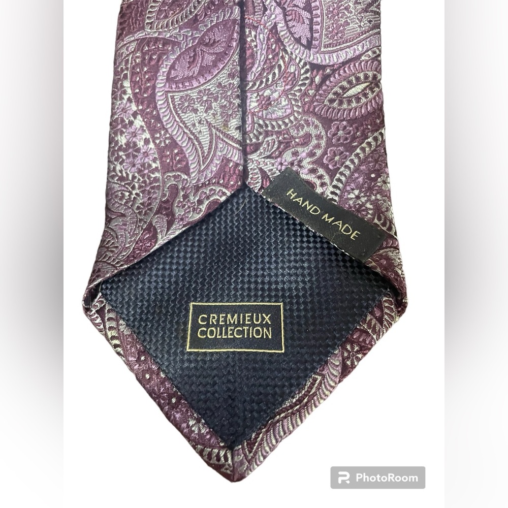Cremieux Collection handmade purple tie in EUC, 29.5 inches long, 100% silk